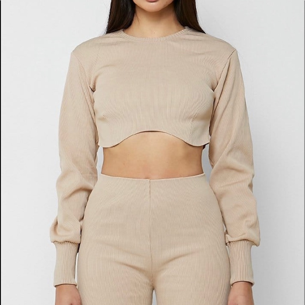 Maniere de Voir tan cropped sweater.